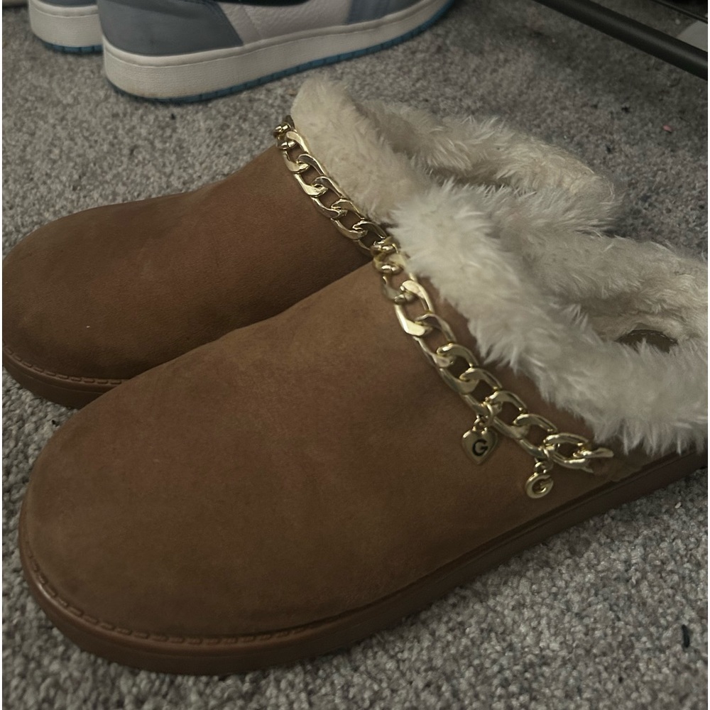 Guess slippers